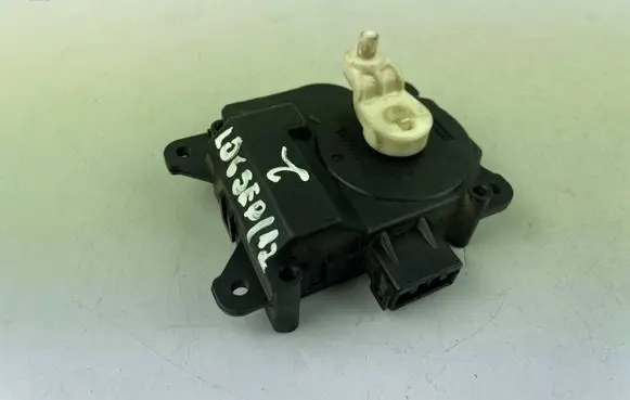 Subaru Legacy Air flap motor/actuator AW063700-8750 AW0637008750