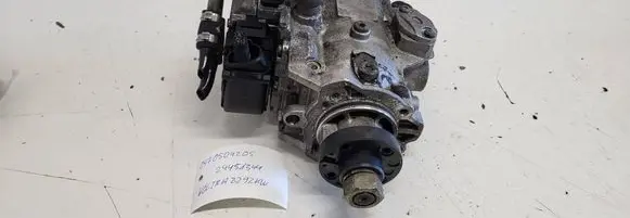 Opel Vectra C Fuel injection high pressure pump 24451344 04705025