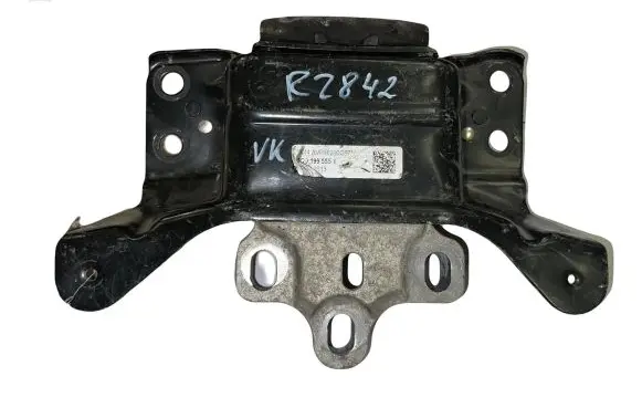 Volkswagen Golf VII Engine mount bracket 5Q0199555T