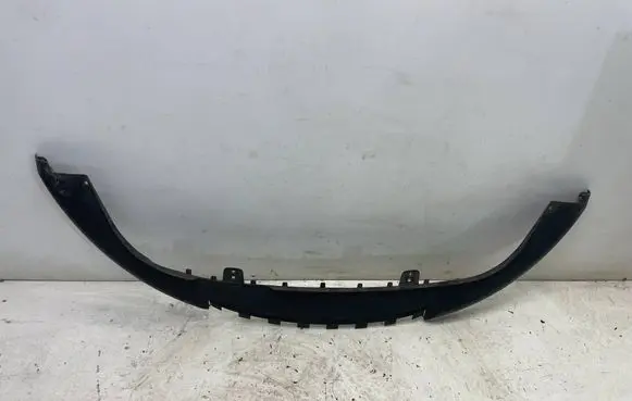 Front bumper lip