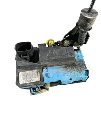 Volvo XC90 Front door lock 30663042