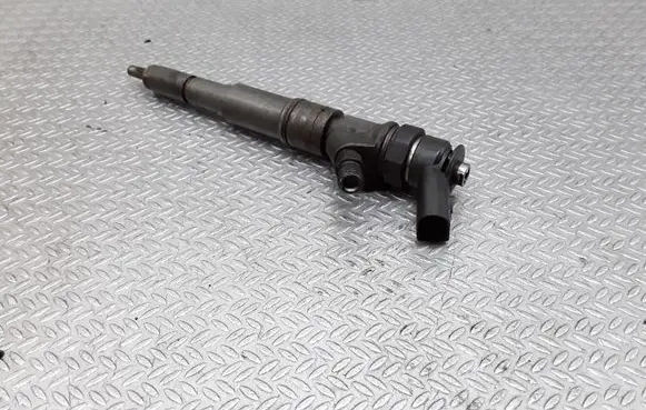 BMW 5 E60 E61 Fuel injector 0445110212