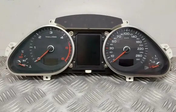 Audi A6 S6 C6 4F Speedometer (instrument cluster) 4F0920933Q