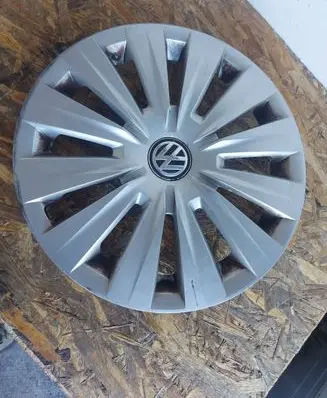 Volkswagen Golf VII R16 wheel hub/cap/trim 5G0601147