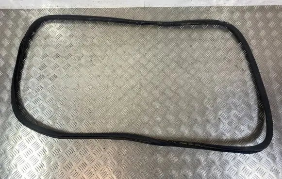 Front door rubber seal