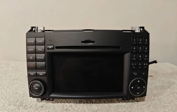 Mercedes-Benz Vito Viano W639 Radio/CD/DVD/GPS head unit A1699007800 A1699012100