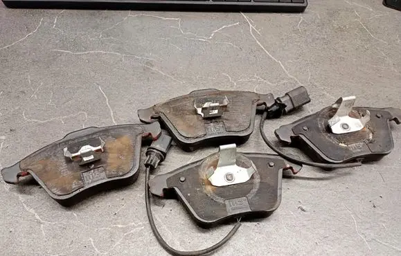 Audi A6 S6 C6 4F Brake pads (front) 046072012