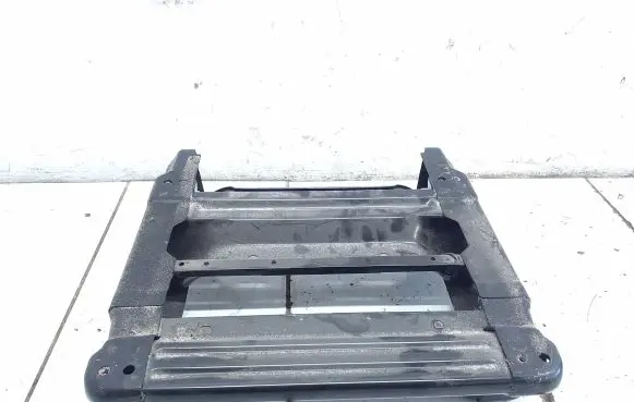 Opel Zafira B Front passenger seat console base 3005B