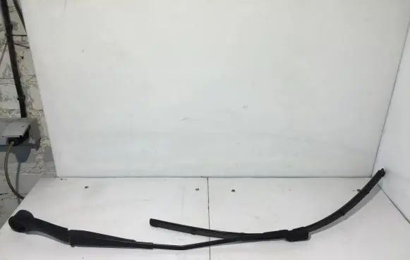 Ford Transit Custom Front wiper blade arm W000035490