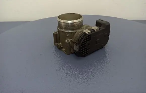 Audi A6 Allroad C5 Throttle body valve 06B133062M