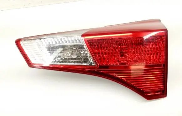 Toyota RAV 4 (XA40) Tailgate rear/tail lights