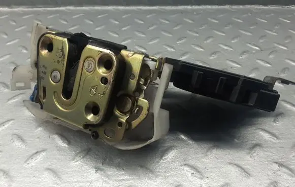 Front door lock