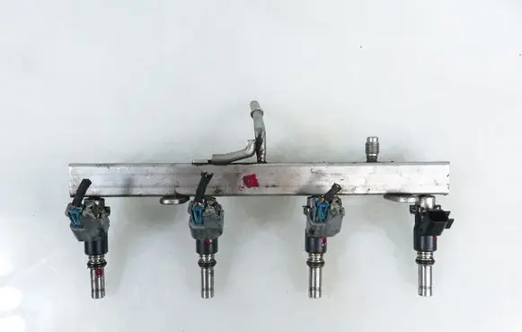 Fuel main line pipe
