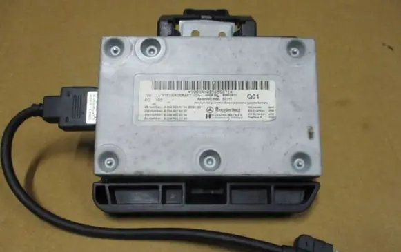 Mercedes-Benz ML W164 MMI control unit 2049005704