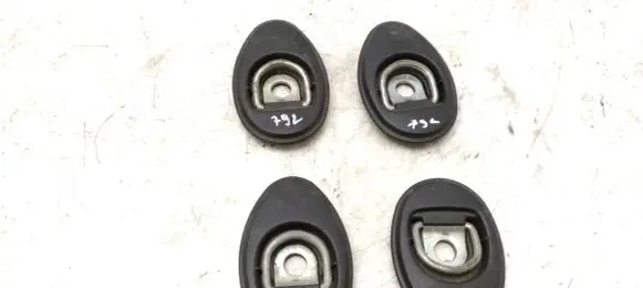 Alfa Romeo GT Tie down hook / loop 