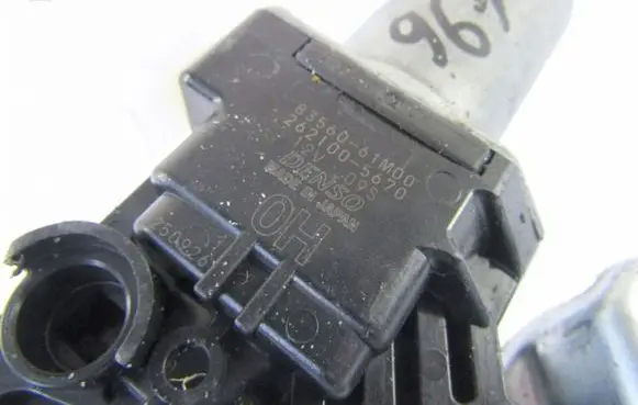 Suzuki Swift II Rear window lifting mechanism without motor 8356061M00