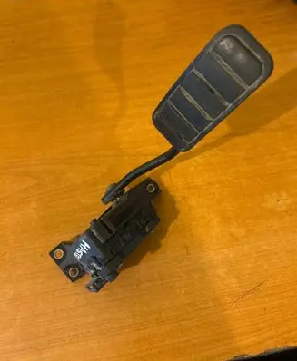 Opel Movano A Accelerator throttle pedal 6PV00811904 7700314525