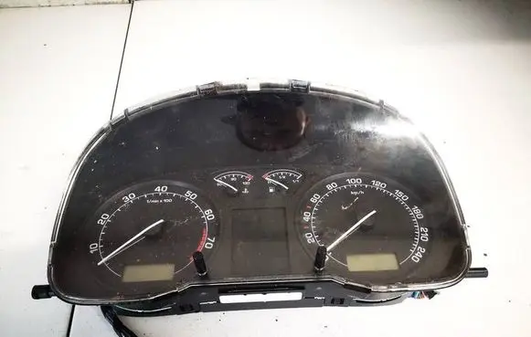 Speedometer (instrument cluster)