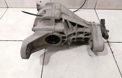 Mercedes-Benz ML W164 Rear differential/diff mount bracket A1643501414