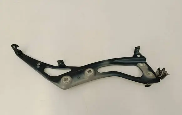 BMW 2 F46 Fender mounting bracket 7297199 10130
