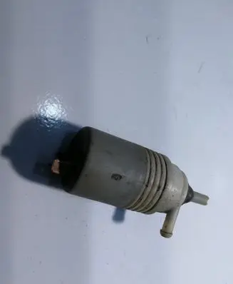 Audi 100 S4 C4 Windscreen/windshield washer pump 431955651