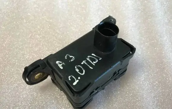 Skoda Octavia Mk2 (1Z) ESP acceleration yaw rate sensor 1K0907655C