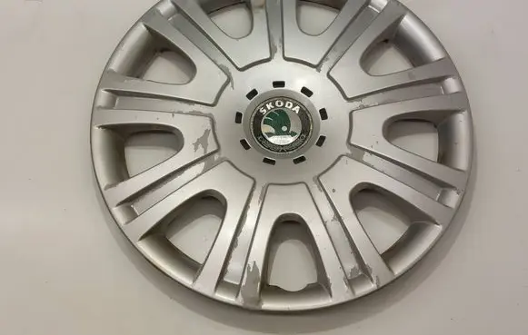 Skoda Octavia Mk2 (1Z) R15 wheel hub/cap/trim 1Z0601147E