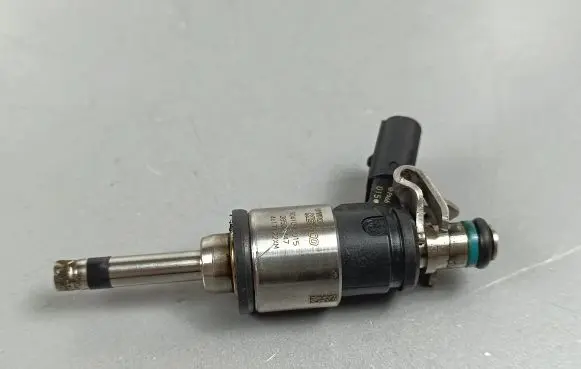Hyundai Tucson IV NX4 Fuel injector 353102M417 9041090015