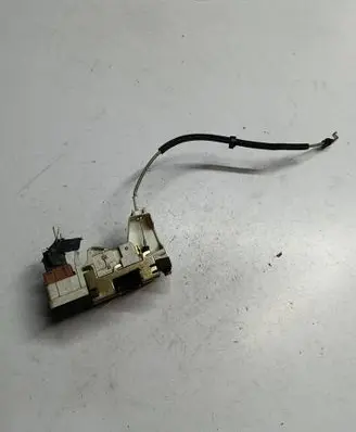 Peugeot 307 Front door lock 321582