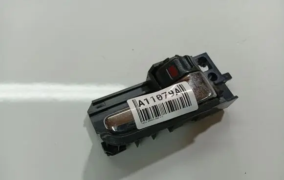 Toyota Avensis T250 Rear door interior handle 