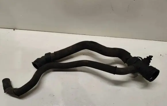 Audi A4 S4 B6 8E 8H Engine coolant pipe/hose 8E0121049