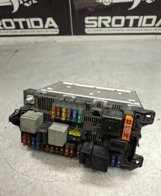 Mercedes-Benz E W211 Fuse module 2115454201