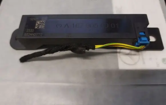 Mercedes-Benz A W177 Keyless system antenna A1679050901