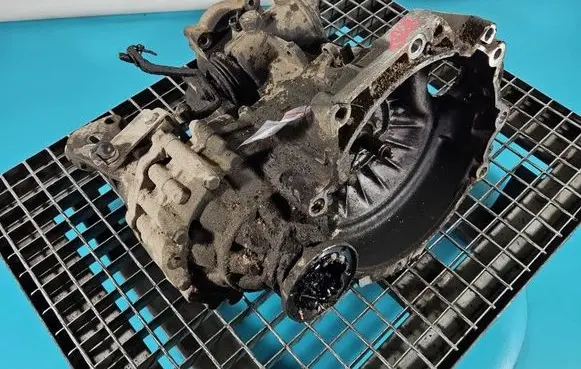 Volkswagen Golf III Manual 5 speed gearbox DGL IMPRK1589142