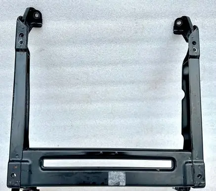 Volkswagen Touareg I Front passenger seat console base 