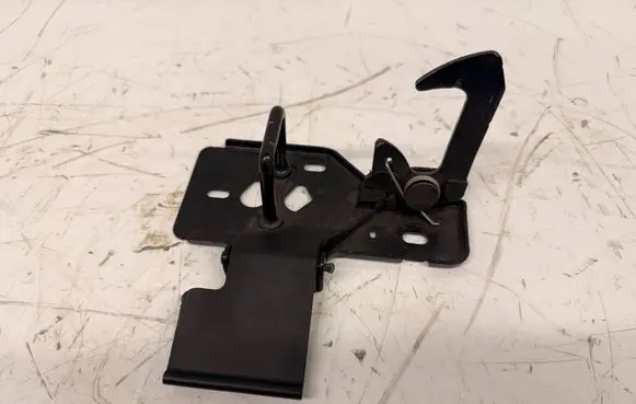 Porsche Cayenne (92A) Engine bonnet/hood lock/latch loop/hook CAYRYG1 7P5823480A