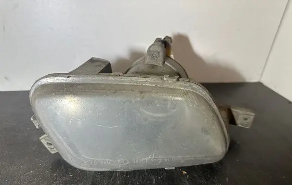 Volvo V70 Front fog light 8693348 725822D0Z4