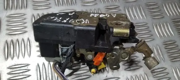 Dodge Caravan Front door lock 0331P