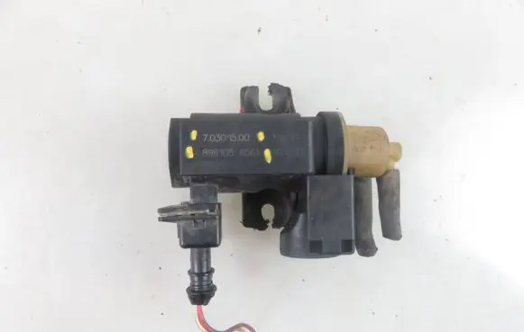 Opel Astra J Valve vacuum 70308500 8981056561
