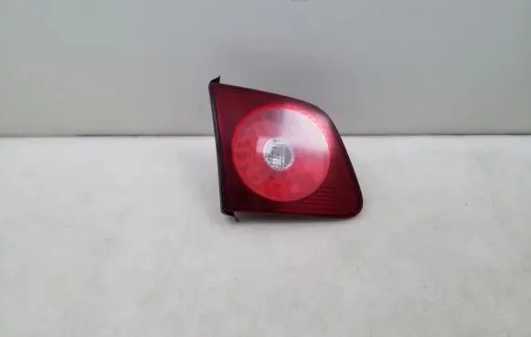 Volkswagen Phaeton Tailgate rear/tail lights 3D0945093B
