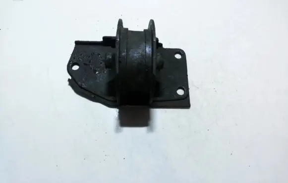Mitsubishi Galant Engine mount bracket mr244286