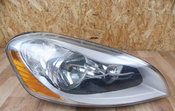 Volvo XC60 Headlight/headlamp 30763148