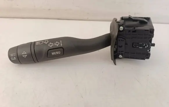 Opel Insignia B Indicator stalk 39043503 72090510235