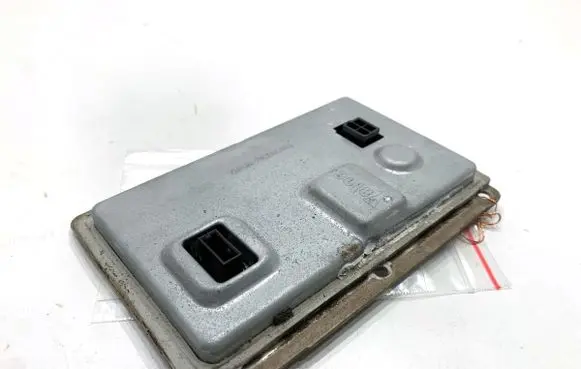 Volkswagen PASSAT B6 Voltage converter/converter module 3D0907391B