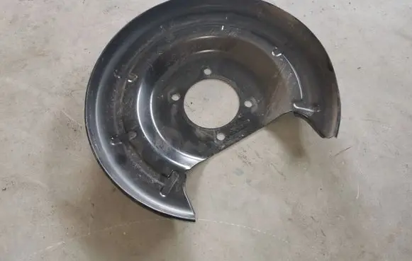 Buick Encore I Rear brake disc plate dust cover 