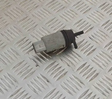 BMW 5 E60 E61 Windscreen/windshield washer pump