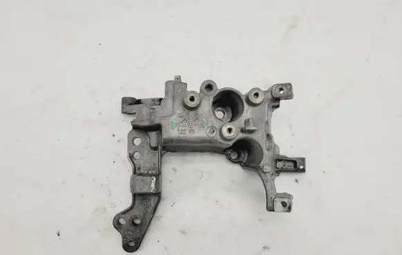 Peugeot 3008 II Generator/alternator bracket 9804121180