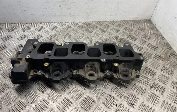 Ford Mustang V Intake manifold CT4E9J447AA