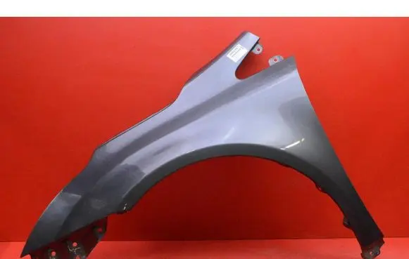 Toyota Avensis Verso Fender 