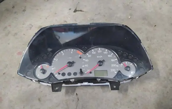 Ford Focus Speedometer (instrument cluster)